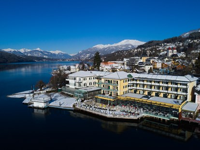 Luxusurlaub - Wellnessbereich - Hotelansicht im Winter - Seeglück Hotel Forelle