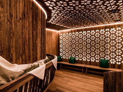 Luxusurlaub - Bar: Hotelbar - Heu Sauna - Granbaita Dolomites