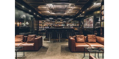 Luxusurlaub - Tirol - Lounge mit Cocktailbar - Elizabeth Arthotel