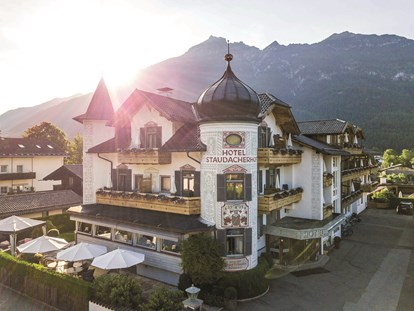 Luxusurlaub - Bayern - Außenansicht Hotel Staudacherhof © Staudacherhof | Wolfgang Ehn - Staudacherhof