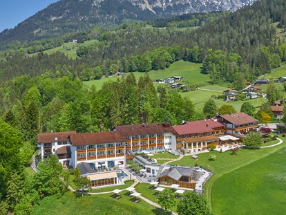 Luxusurlaub - Bayern - Alpenhof im Sommer - Alm- & Wellnesshotel Alpenhof****s
