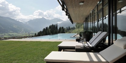 Luxusurlaub - Österreich - Pool mit Ausblick Sommer DAS.GOLDBERG - Das Goldberg