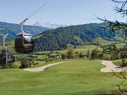 Luxusurlaub - Österreich - Mit der weltweit einmaligen Gondelbahn "Birdie-Jet" am Golfplatz Radstadt zum Loch 12 schweben  - Hotel Gut Weissenhof ****S