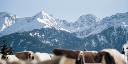 Luxusurlaub - Tiroler Oberland - Sonnenterrasse mit Blickin die Berge - Schlosshotel Fiss