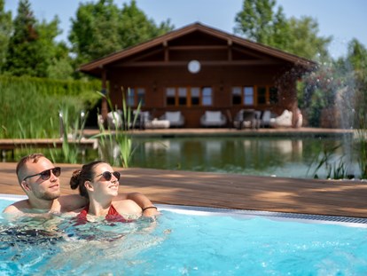 Luxusurlaub - Österreich - Wellness- und Saunadorf, Outdoor-Relaxpool - VILA VITA Pannonia