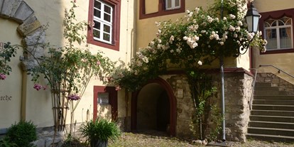 Luxusurlaub - Deutschland - Innenhof - Wasserschloss Westerburg