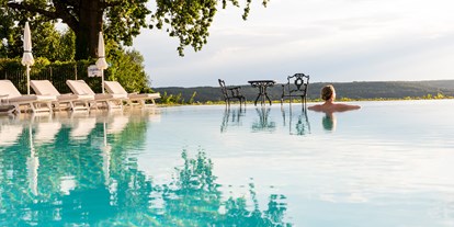 Luxusurlaub - Klassifizierung: 5 Sterne - Schwimmen bis zum Horizont im Steirerhof Bad Waltersdorf - Hotel & Spa Der Steirerhof Bad Waltersdorf