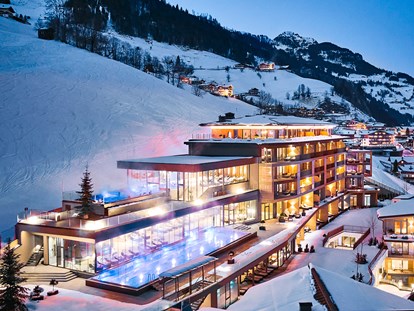 Luxusurlaub - Österreich - Außenansicht Resort Winter - DAS EDELWEISS Salzburg Mountain Resort