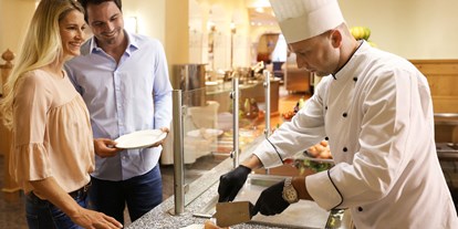 Luxusurlaub - Salzburg - Frühstück vom Buffet mit frisch gekochten Eierspezialitäten! - Schlosshotel Lacknerhof****S Flachau