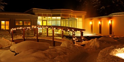 Luxusurlaub - Schweiz - Hotel-Garten mit Sole-Whirlpool im Winter - Belvedere Swiss Quality Hotel Grindelwald