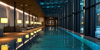 Luxusurlaub - Schweiz - The Spa & Health Club - Indoor Pool - The Chedi Andermatt