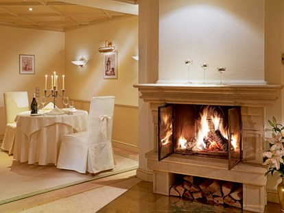 Luxusurlaub - Bar: Hotelbar - Wellness-Gartensuite 100m² - Wellness-, Golf- & Genießerhotel Salzburgerhof