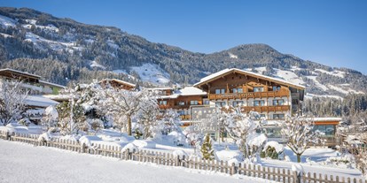 Luxusurlaub - Tiroler Unterland - Aussenansicht Winter - Gardenhotel Crystal